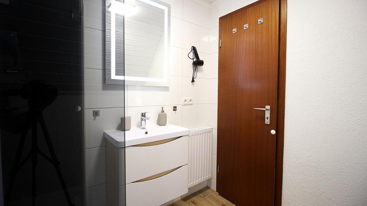 Modern In Wurzburg, Near Hospital, Free Parking Apartment *